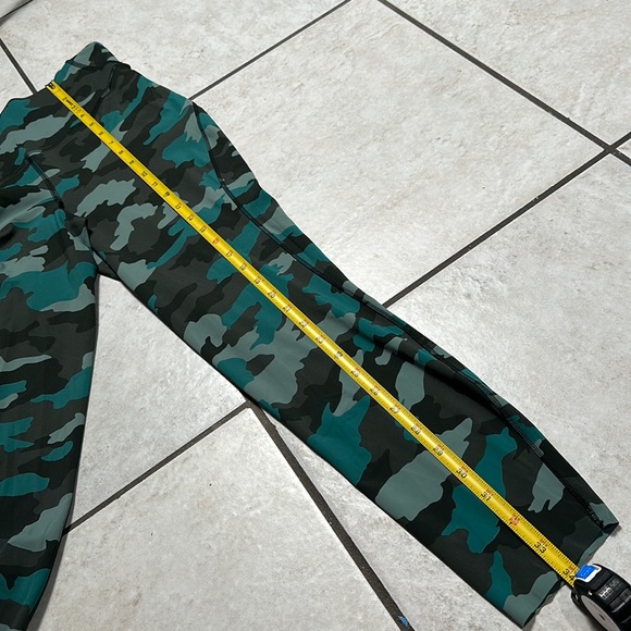 Lululemon Base Pace High-Rise Tight 25" Heritage 365‎ Camo Tidewater Teal Multi - Picture 13 of 15